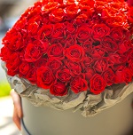 side-view-bouquet-red-color-roses-flowers